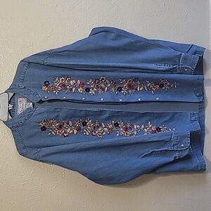 New Directions Denim‎ botton up Blouse Shirt floral Embroidered Women's size M
